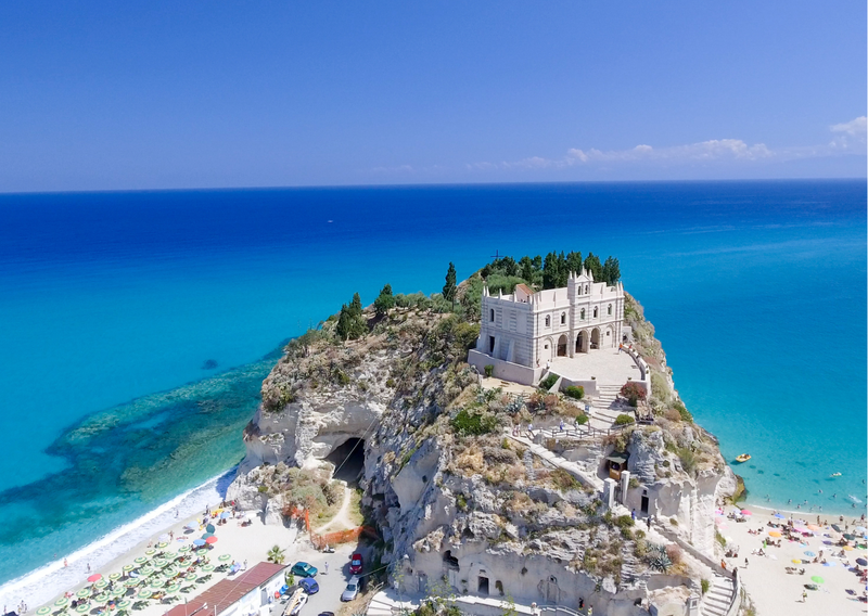 Calabria domain names for sale